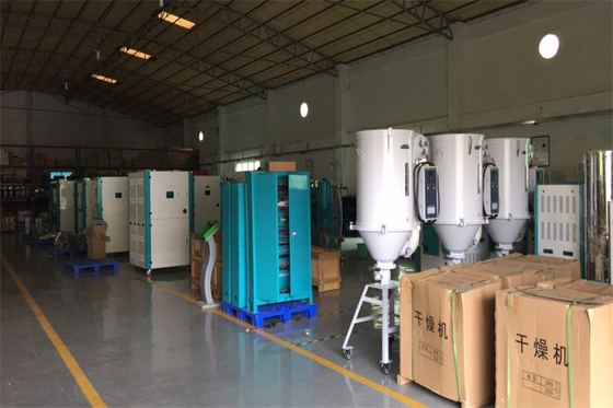 プラスチックローダー 乾燥ホッパー インジェクション鋳造機械