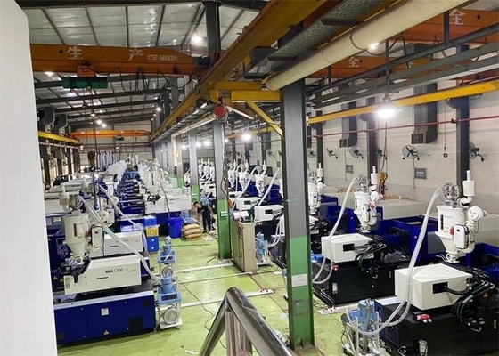 効率的な産業用脱湿ホッパー乾燥機 4-40 Kw 熱力