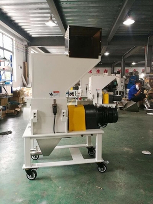 白い1.5KW低速プラスチック造粒機の粉砕機OG-1LS容量20のKg/Hの