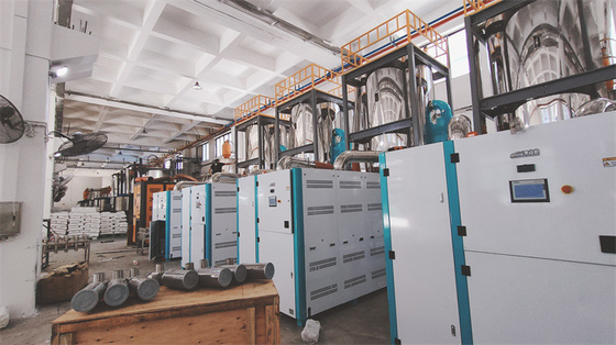 CE標準脱湿ホッパー乾燥機 AC220-380V 4-40Kw 熱力