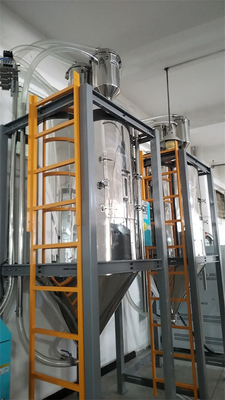 ISO標準脱湿ホッパー乾燥機 容量 40-16000L 4-40 Kw 熱力