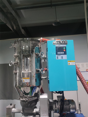 ステンレス鋼の乾燥剤乾燥機 4-40 kW 電力 湿ったプラスチック樹脂